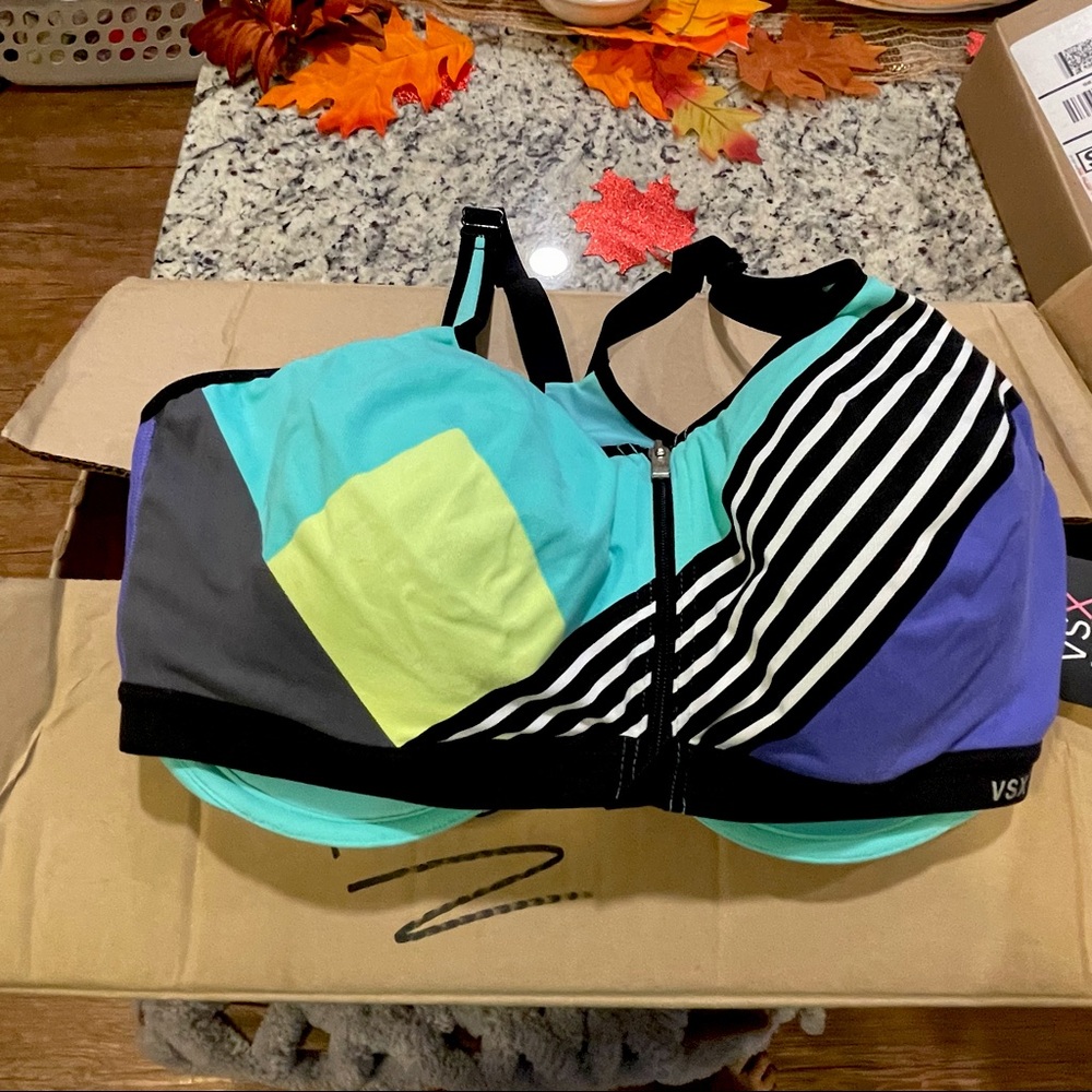 Victoria Secret Sports Bra